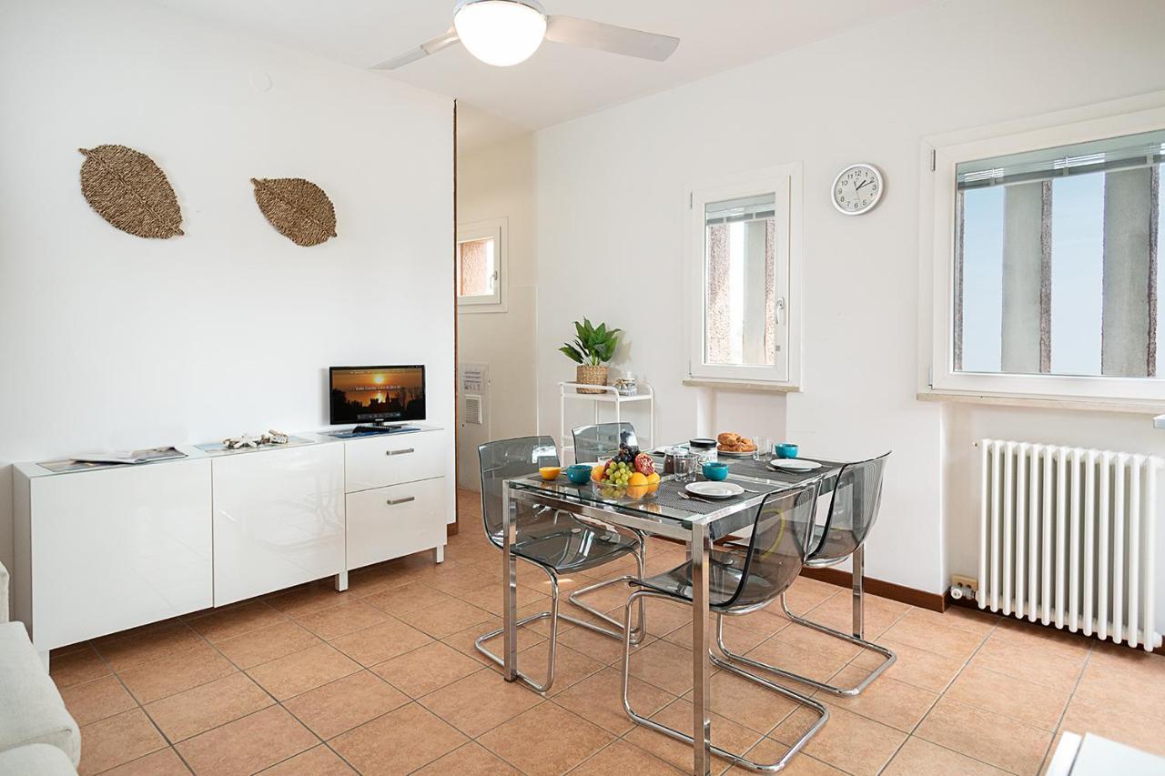 Apartments Blue View - Residence Casetto Bardolino - Regarda Travel Exteriör bild