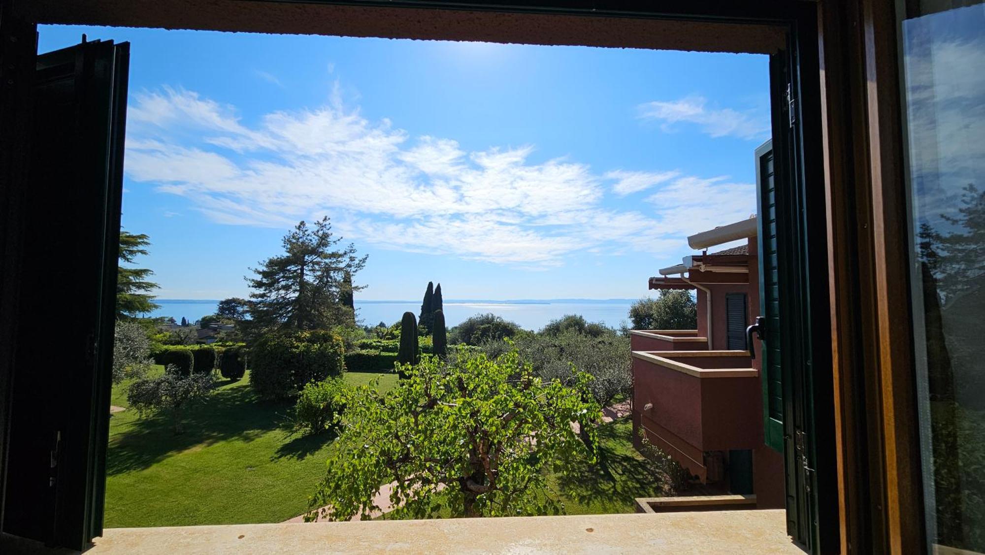 Apartments Blue View - Residence Casetto Bardolino - Regarda Travel Exteriör bild